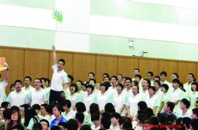 衡水中学副校长:高考成功靠的是“精神特区”
